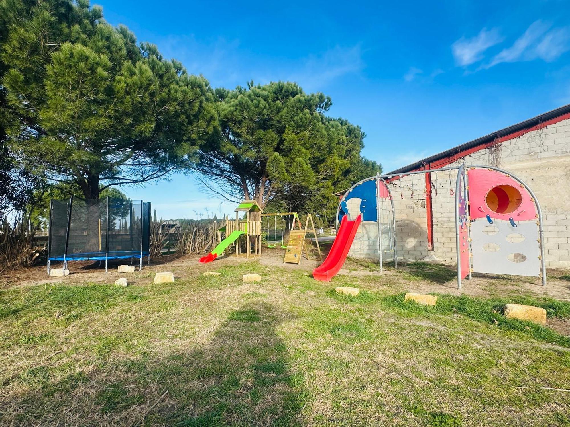 Les Appartements Du Mas - Emeraude Aigues-Mortes Exteriör bild
