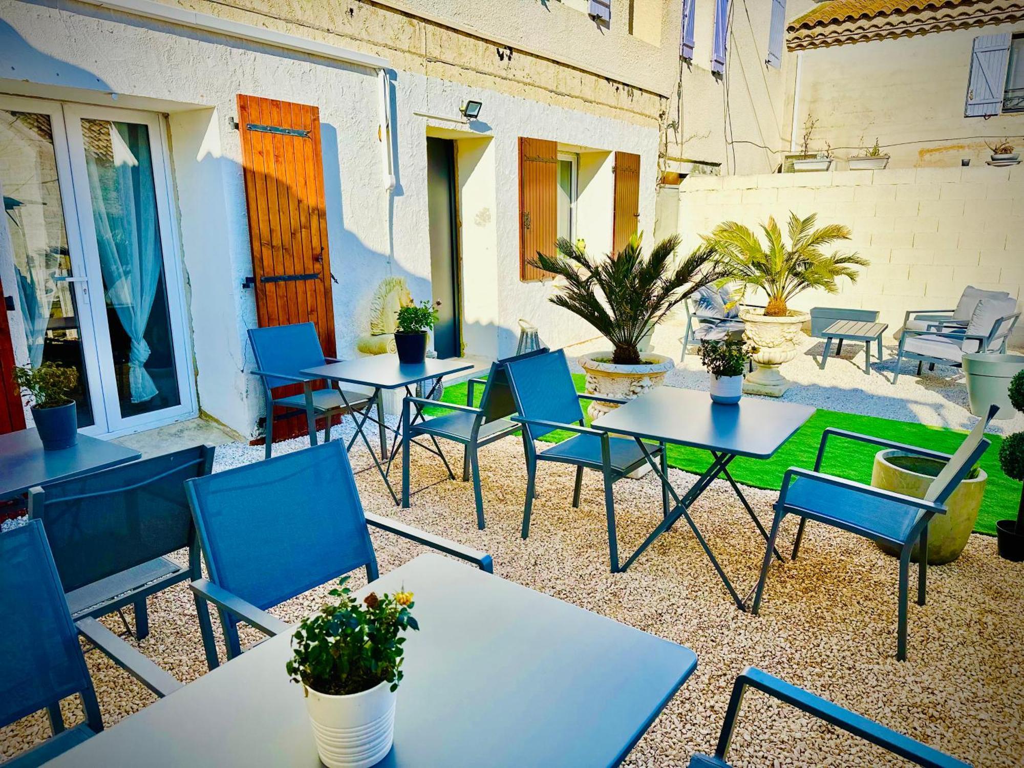 Les Appartements Du Mas - Emeraude Aigues-Mortes Exteriör bild