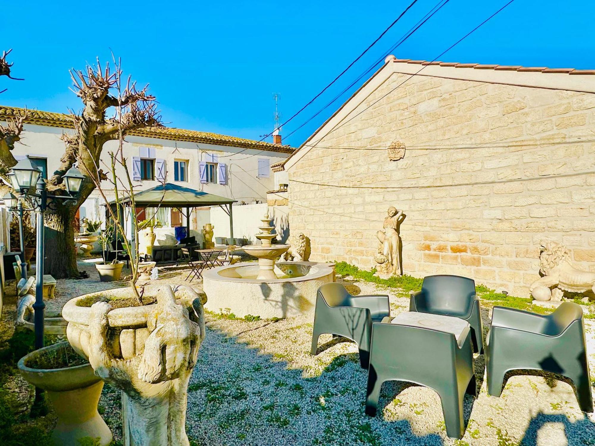 Les Appartements Du Mas - Emeraude Aigues-Mortes Exteriör bild