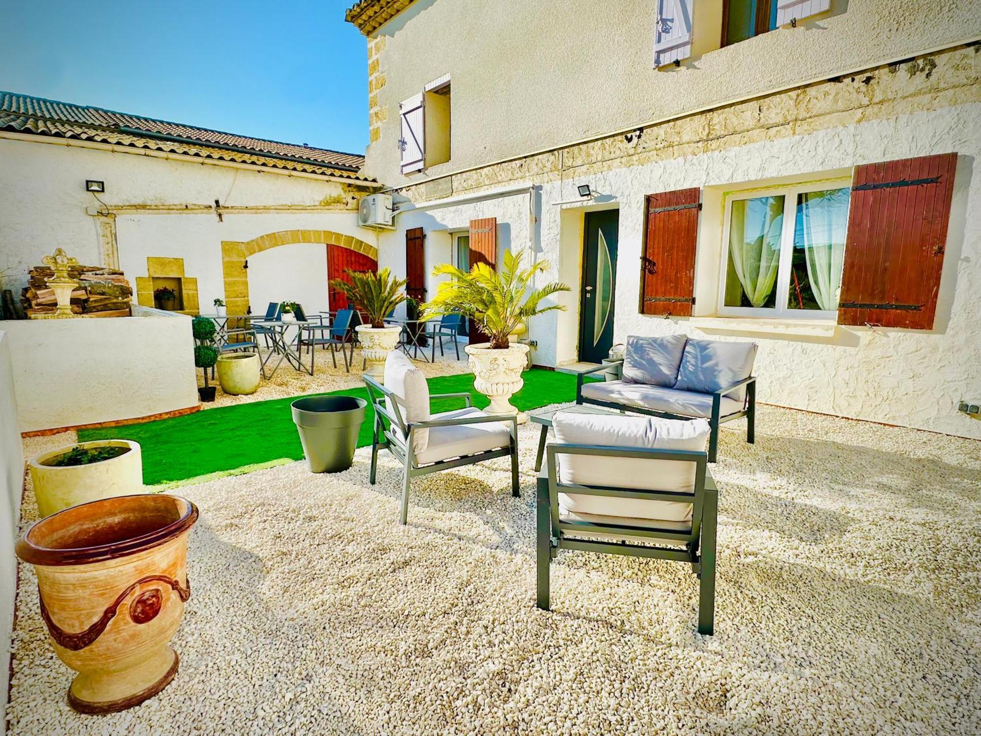 Les Appartements Du Mas - Emeraude Aigues-Mortes Exteriör bild