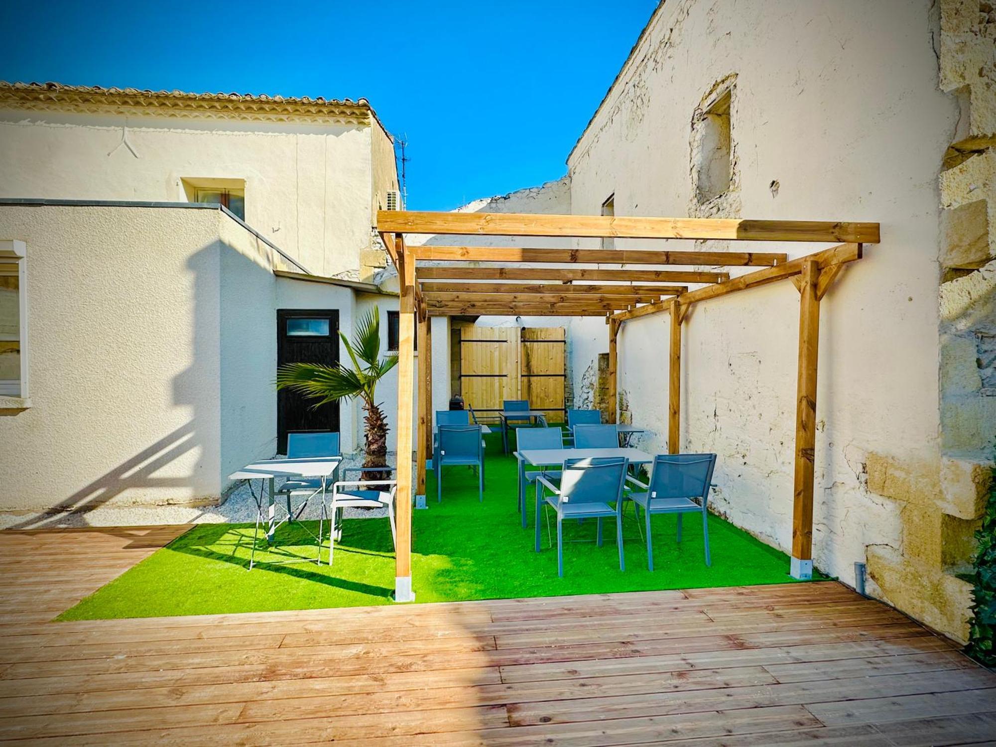 Les Appartements Du Mas - Emeraude Aigues-Mortes Exteriör bild