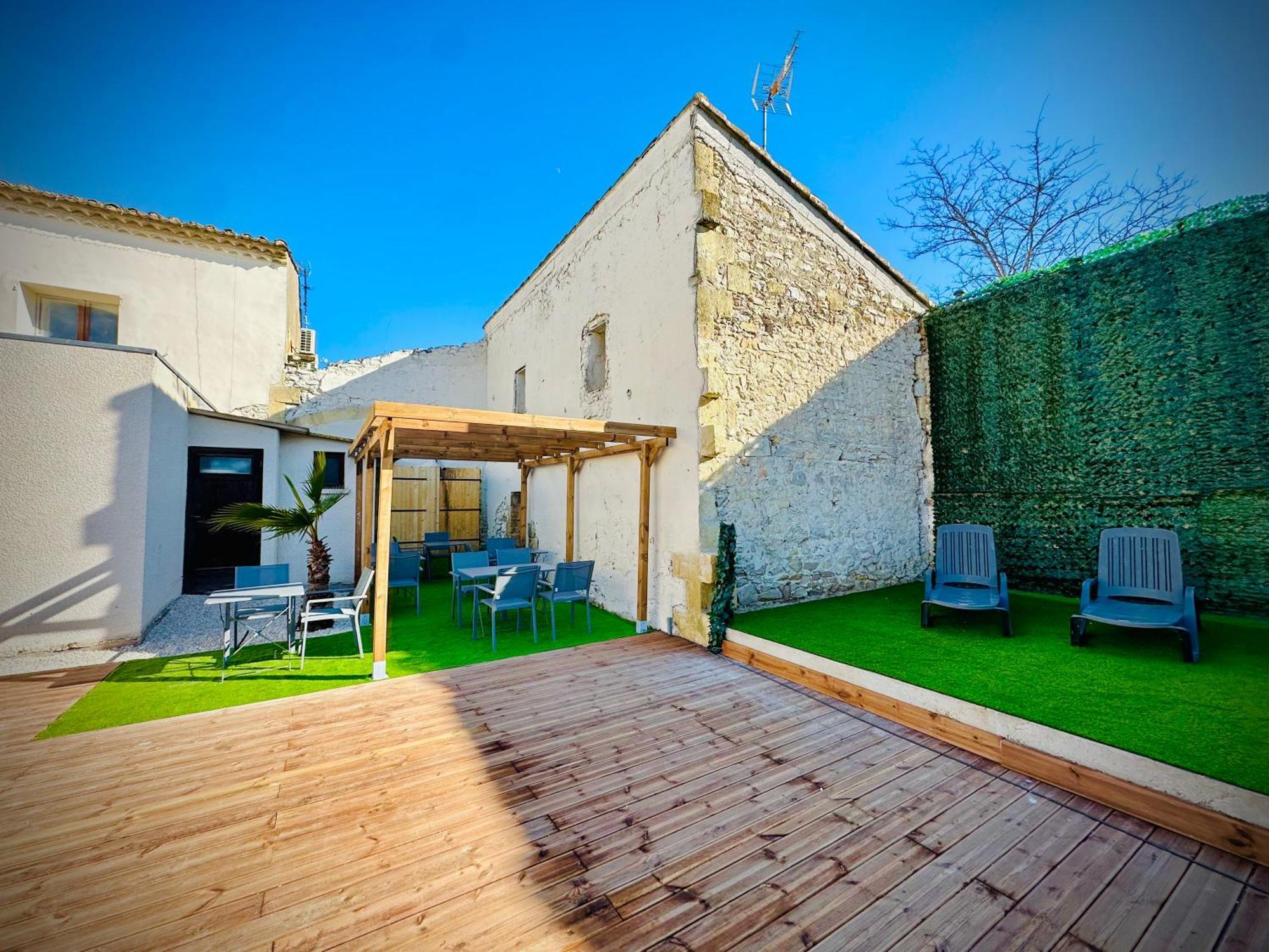 Les Appartements Du Mas - Emeraude Aigues-Mortes Exteriör bild