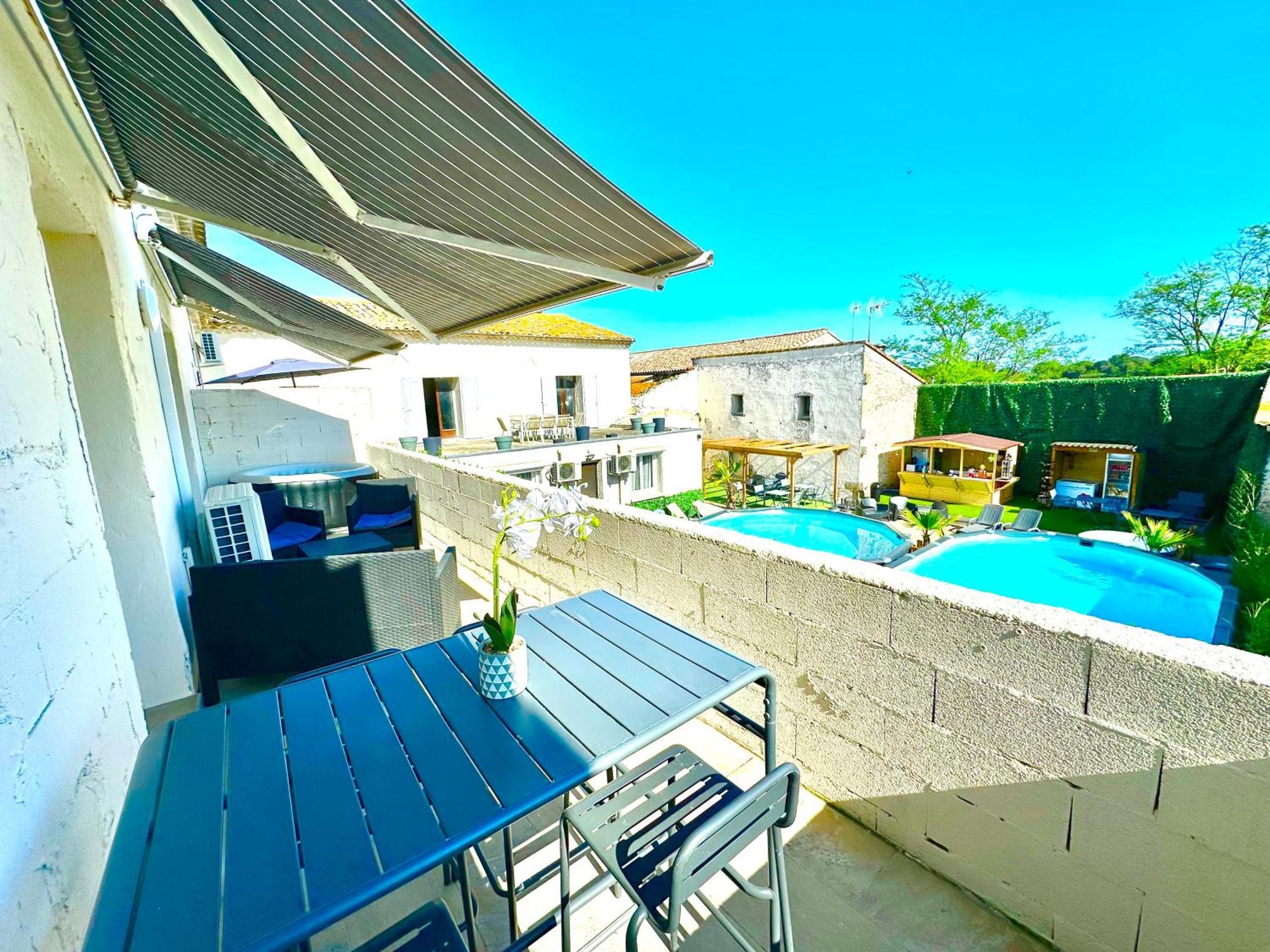 Les Appartements Du Mas - Emeraude Aigues-Mortes Exteriör bild