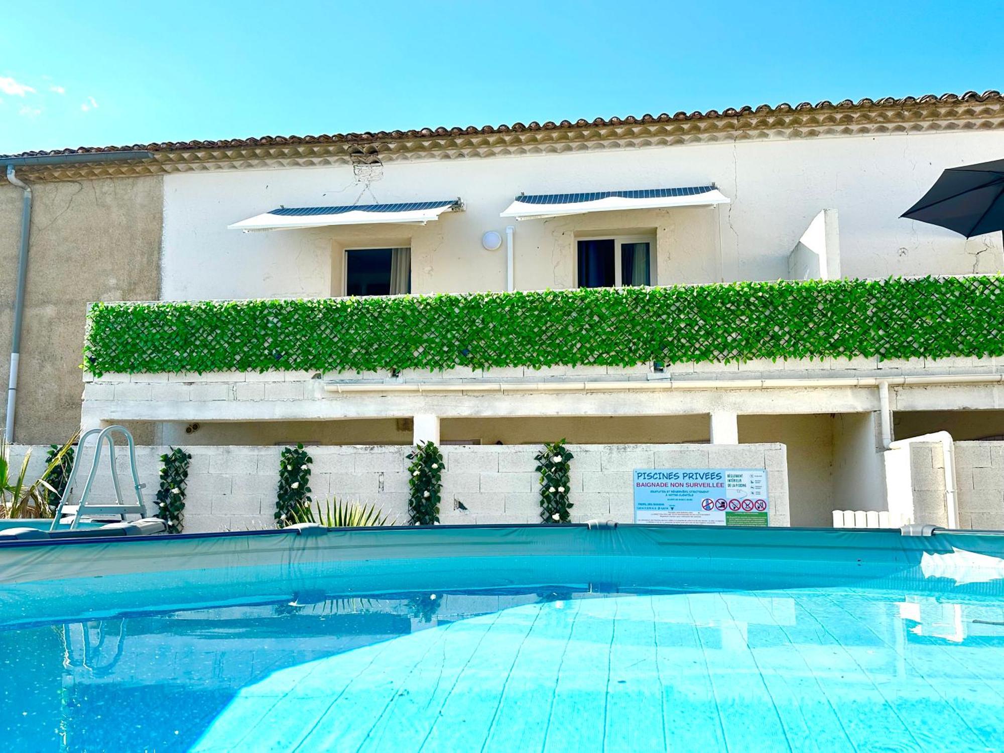 Les Appartements Du Mas - Emeraude Aigues-Mortes Exteriör bild